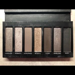 Younique Addiction Palette 2